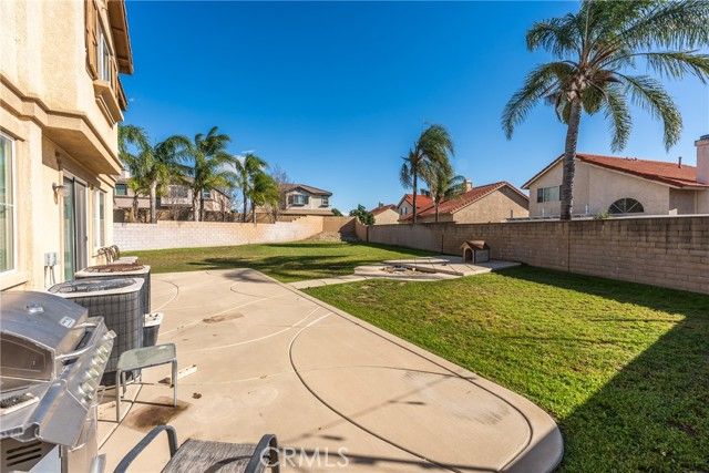 15359 Palm Leaf, Fontana, CA 92336