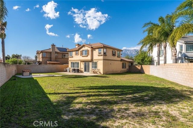 15359 Palm Leaf, Fontana, CA 92336