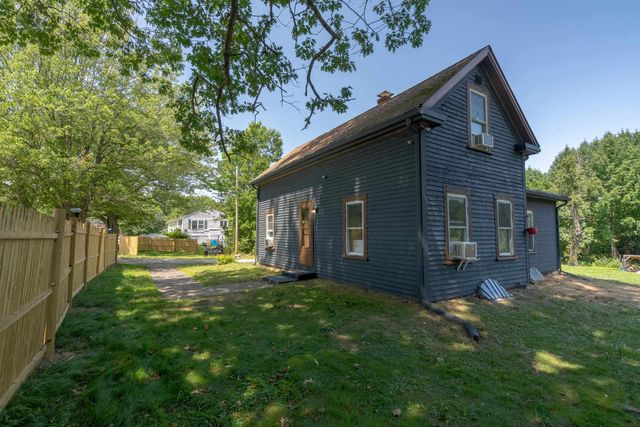 126 Rochester Hill Road, Rochester, NH 03867