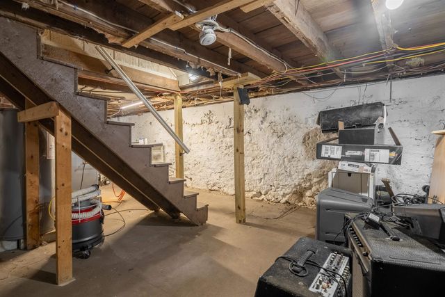 126 Rochester Hill Road, Rochester, NH 03867
