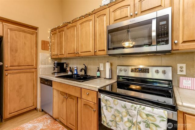 33818 35th Avenue SW, Federal Way, WA 98023