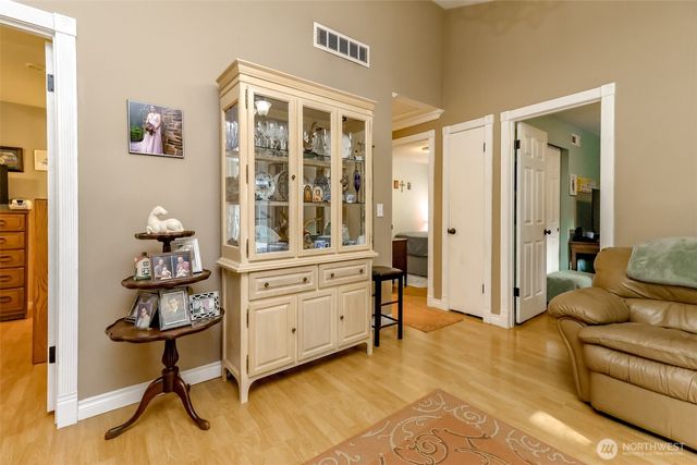 33818 35th Avenue SW, Federal Way, WA 98023