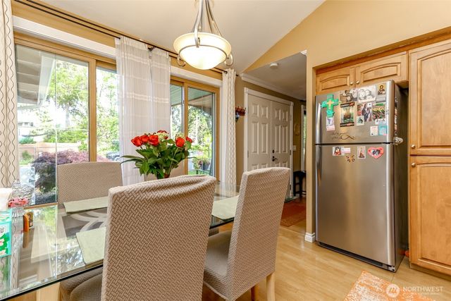 33818 35th Avenue SW, Federal Way, WA 98023