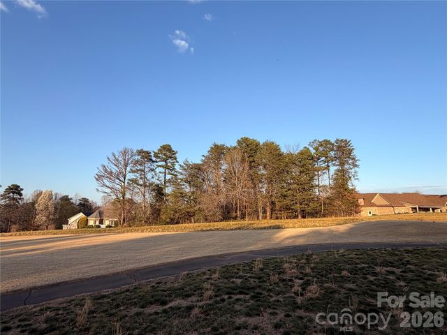 4014 Tanglewood Lane NE 188, Hickory, NC 28601