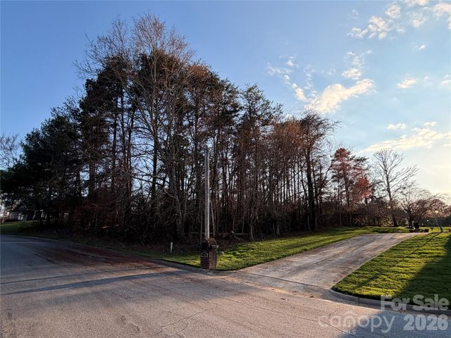 4014 Tanglewood Lane NE 188, Hickory, NC 28601