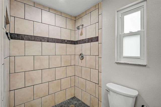 102 20TH STREET NE, Bradenton, FL 34208
