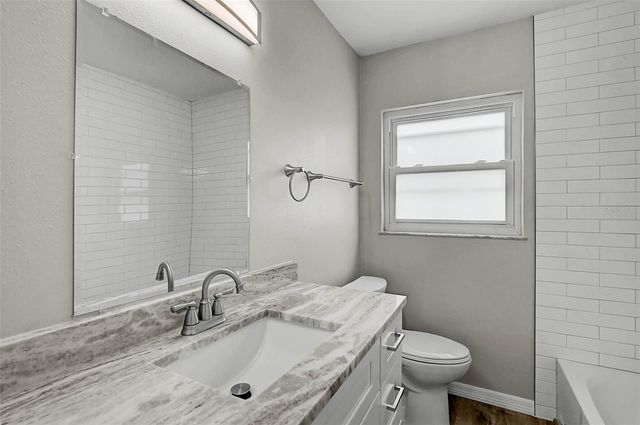 102 20TH STREET NE, Bradenton, FL 34208