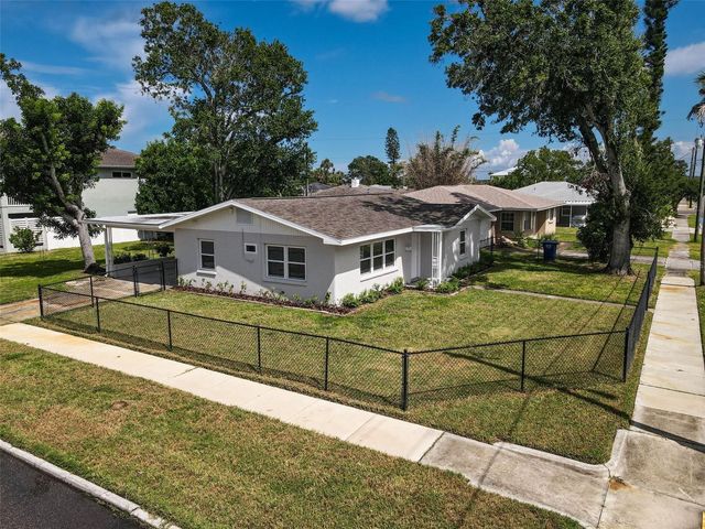 102 20TH STREET NE, Bradenton, FL 34208