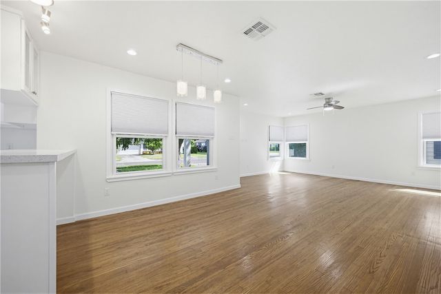 425 Naples St, Corpus Christi, TX 78404