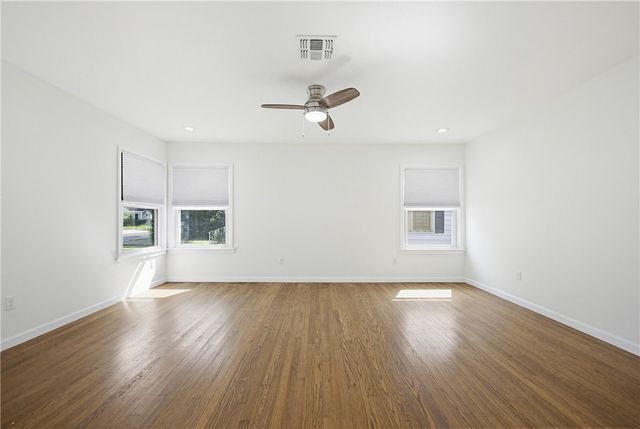 425 Naples St, Corpus Christi, TX 78404