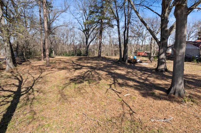 000 W 1st, Mount Pleasant, TX 75455