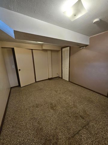 537 Aullwood Rd, Salina, KS 67401