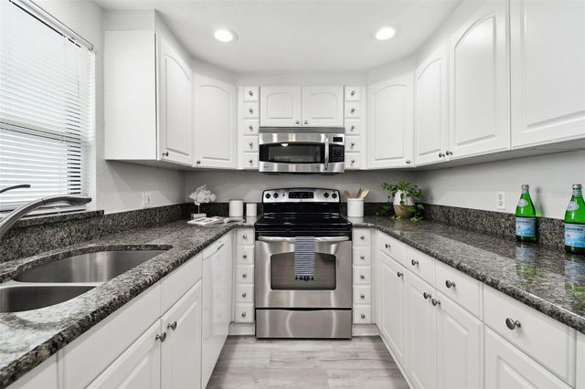 200 WOODETTE DRIVE 803, Dunedin, FL 34698