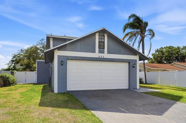 931 WHISPER LAKE DRIVE, Winter Haven, FL 33880