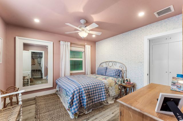 318 W Mango Street W, Lantana, FL 33462