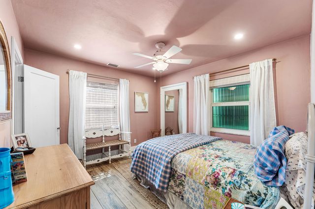 318 W Mango Street W, Lantana, FL 33462