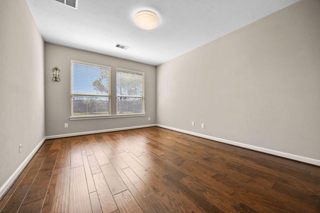 17215 Pine Hollow Landing Court, Houston, TX 77084