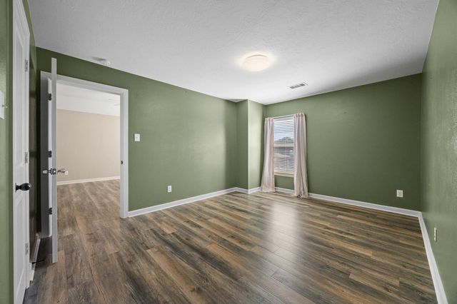 17215 Pine Hollow Landing Court, Houston, TX 77084