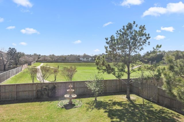 17215 Pine Hollow Landing Court, Houston, TX 77084