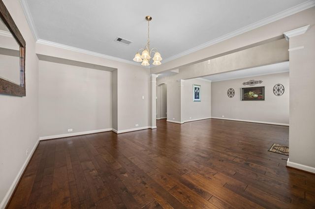 17215 Pine Hollow Landing Court, Houston, TX 77084