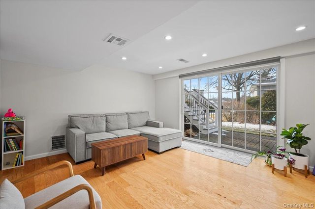 1079 Weaver Street, New Rochelle, NY 10804