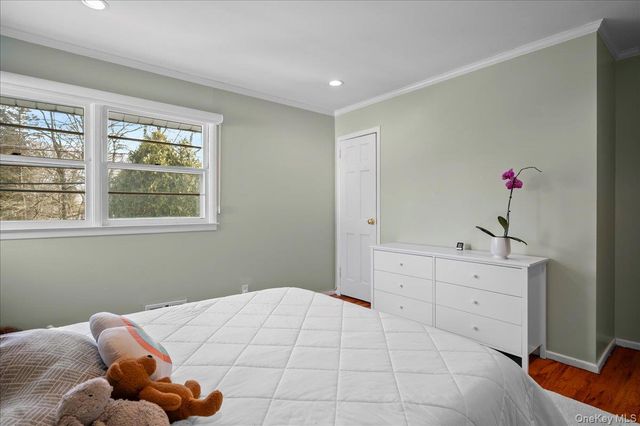 1079 Weaver Street, New Rochelle, NY 10804