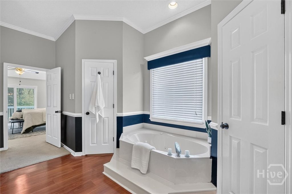 Image 17 of property listing at 742 Sterling Road, Richmond Hill, GA 31324