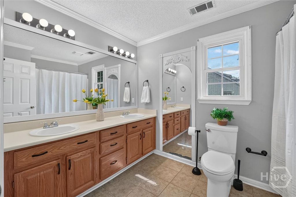 Image 24 of property listing at 742 Sterling Road, Richmond Hill, GA 31324