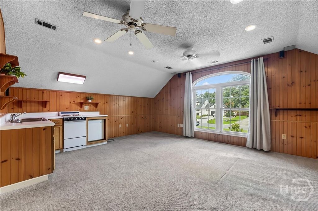 Image 28 of property listing at 742 Sterling Road, Richmond Hill, GA 31324