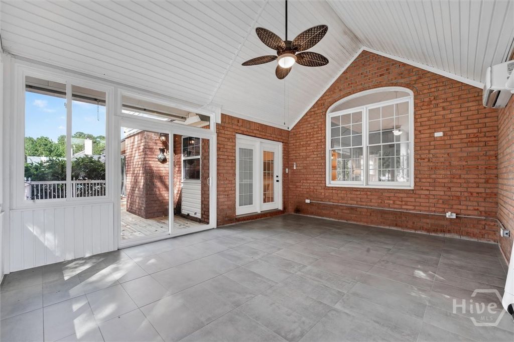 Image 33 of property listing at 742 Sterling Road, Richmond Hill, GA 31324