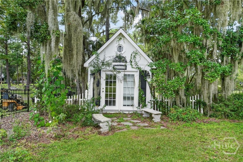 Image 37 of property listing at 742 Sterling Road, Richmond Hill, GA 31324