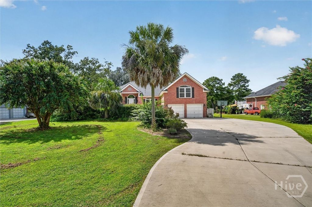 Image 44 of property listing at 742 Sterling Road, Richmond Hill, GA 31324