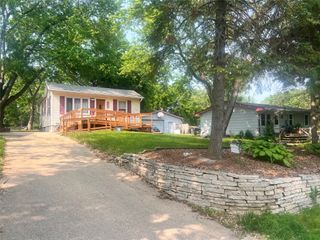 1524 E Virginia Avenue, Des Moines, IA 50320