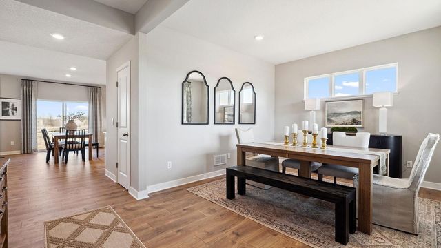 1979 Shady View Court, Shakopee, MN 55379