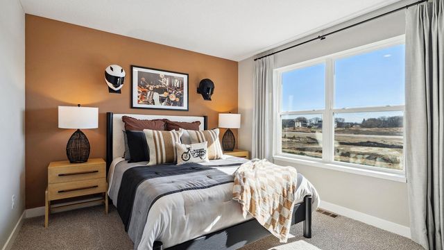 1979 Shady View Court, Shakopee, MN 55379
