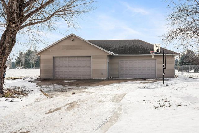 N10733 Timber Wolf LANE, Trempealeau, WI 54661