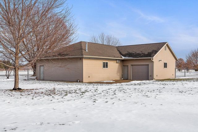 N10733 Timber Wolf LANE, Trempealeau, WI 54661