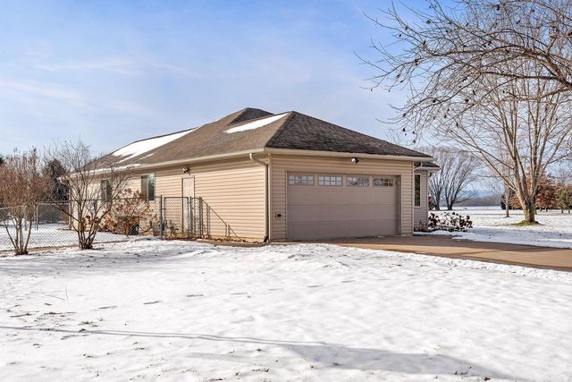 N10733 Timber Wolf LANE, Trempealeau, WI 54661