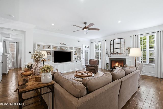 23 Whistling Straits Drive, Monroe, NJ 08831