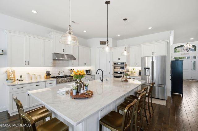 23 Whistling Straits Drive, Monroe, NJ 08831