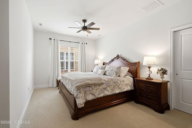 23 Whistling Straits Drive, Monroe, NJ 08831