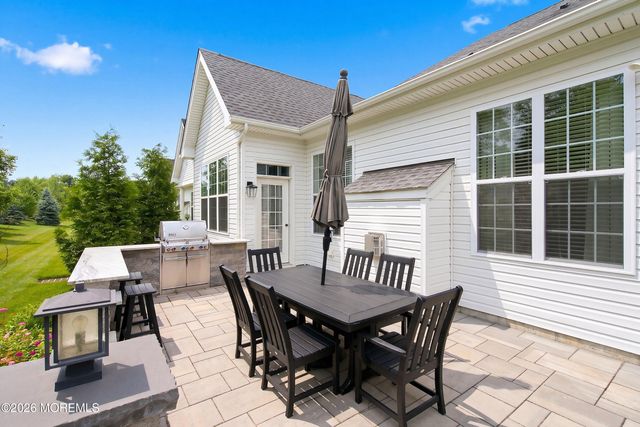 23 Whistling Straits Drive, Monroe, NJ 08831