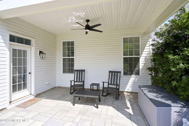 23 Whistling Straits Drive, Monroe, NJ 08831