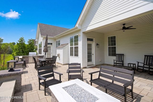 23 Whistling Straits Drive, Monroe, NJ 08831