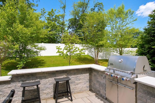 23 Whistling Straits Drive, Monroe, NJ 08831