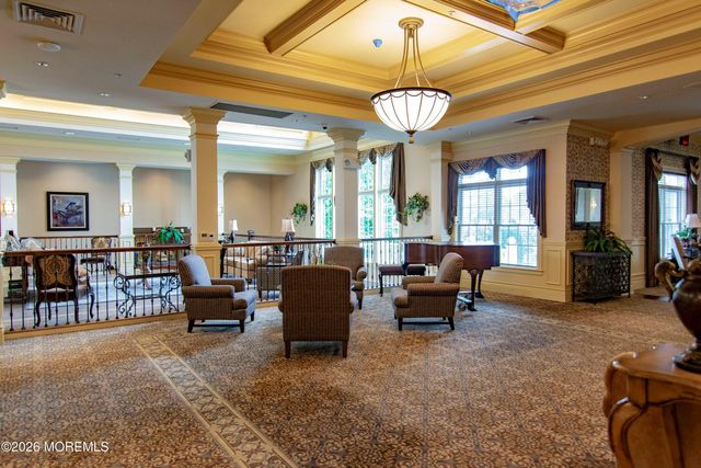 23 Whistling Straits Drive, Monroe, NJ 08831