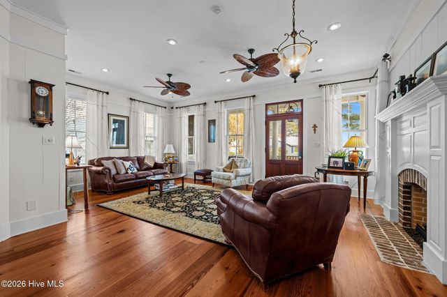 203 Vandemere Street, Oriental, NC 28571