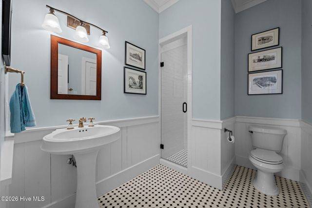 203 Vandemere Street, Oriental, NC 28571