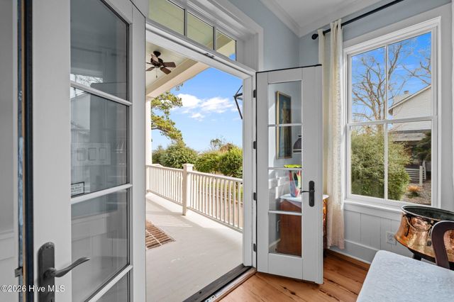 203 Vandemere Street, Oriental, NC 28571