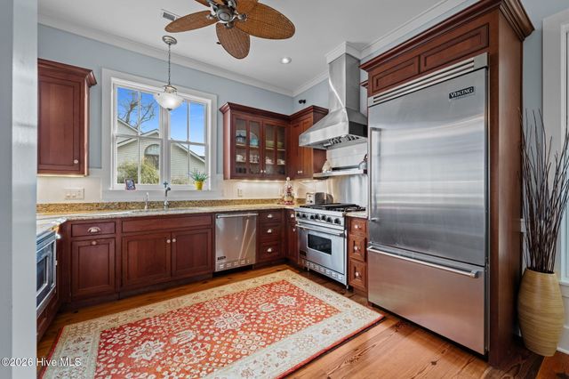 203 Vandemere Street, Oriental, NC 28571